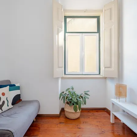 Cool Apartment Near Alfama Lisbona Esterno foto