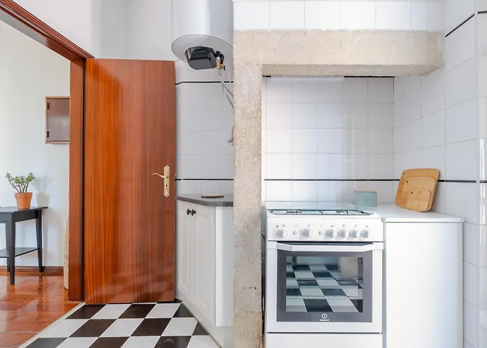 Cool Apartment Near Alfama
